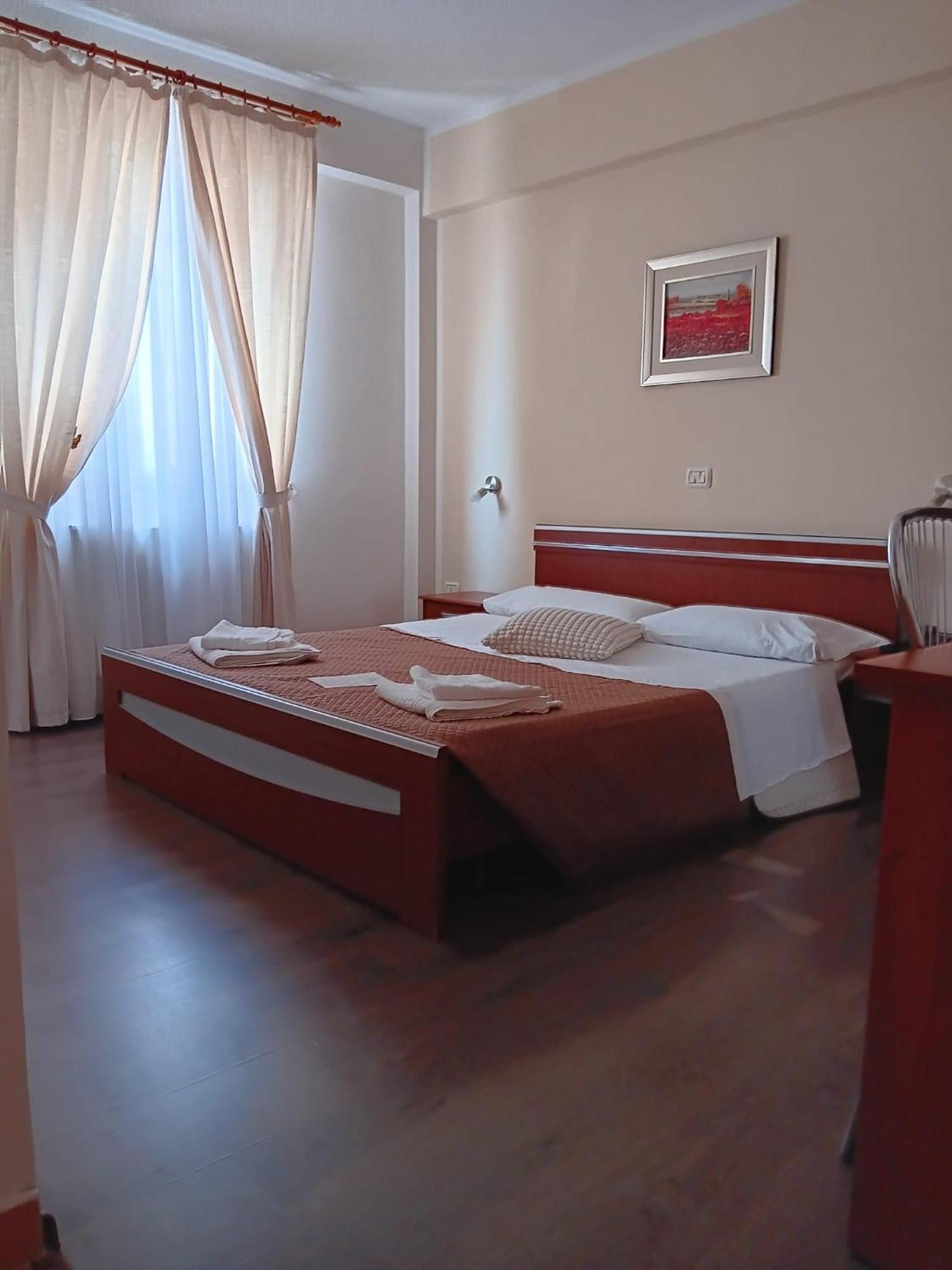 Hotel Veneto Timişoara Exterior foto