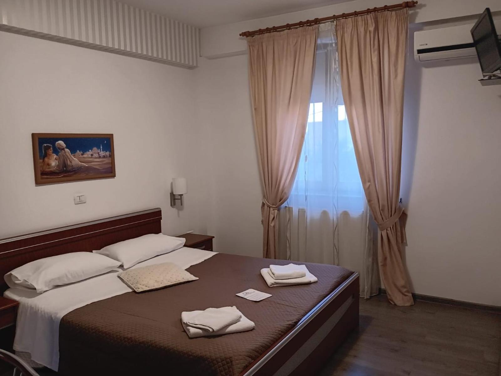 Hotel Veneto Timişoara Exterior foto